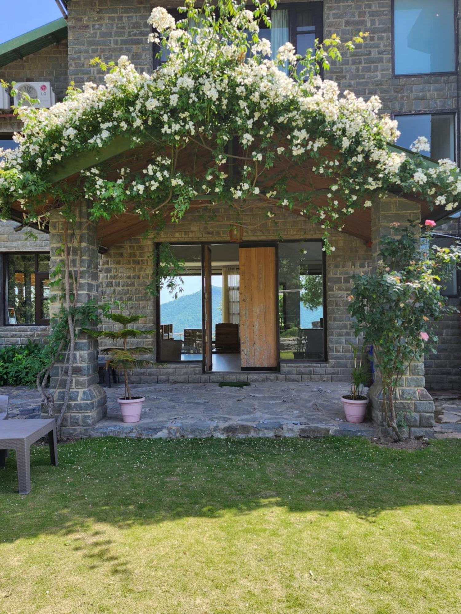 Woodsmoke Retreat Shimla Exterior foto